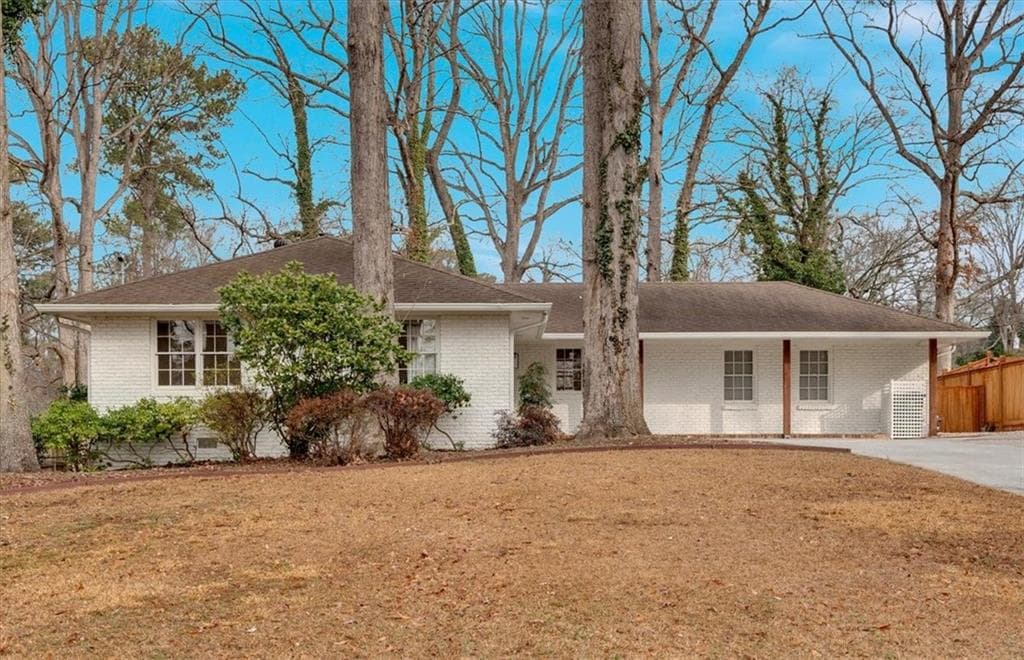 3 bedroom, 2 bathroom single family residence sold at 1119 Oakdale Drive, Smyrna, GA 30080