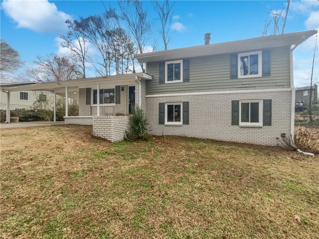 3 bedroom, 3 bathroom single family residence sold at 332 Hickory Acres Drive, Smyrna, GA 30082