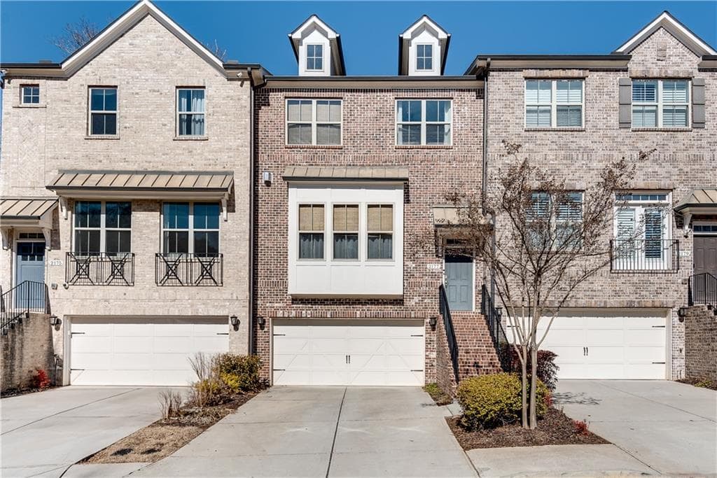 3 bedroom, 4 bathroom, 2,511 sq ft townhouse sold at 2177 Witton Way, Chamblee, GA 30341