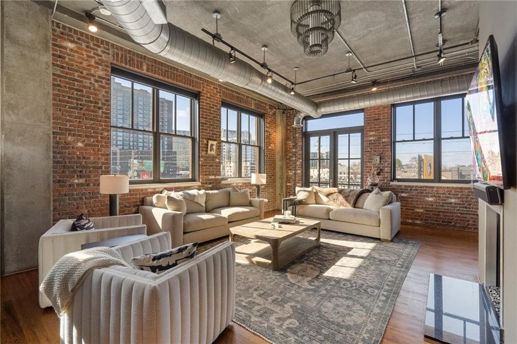 3235 Roswell Road 617, Atlanta, GA 30305 — most recent listing photo