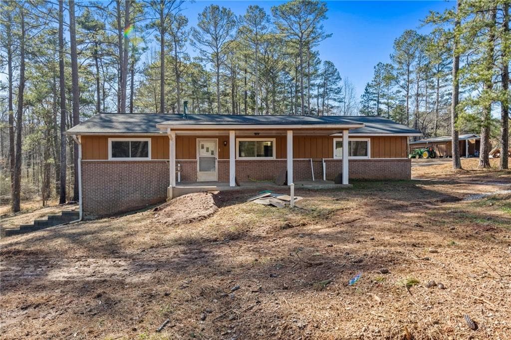2 bedroom, 2 bathroom single family residence sold at 202 Neely Road, Fayetteville, GA 30214