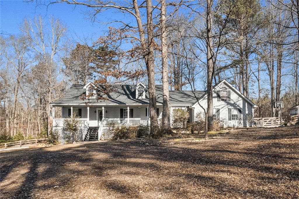 5 bedroom, 4 bathroom, 3,165 sq ft single family residence sold at 924 Welcome Sargent Road, Newnan, GA 30263