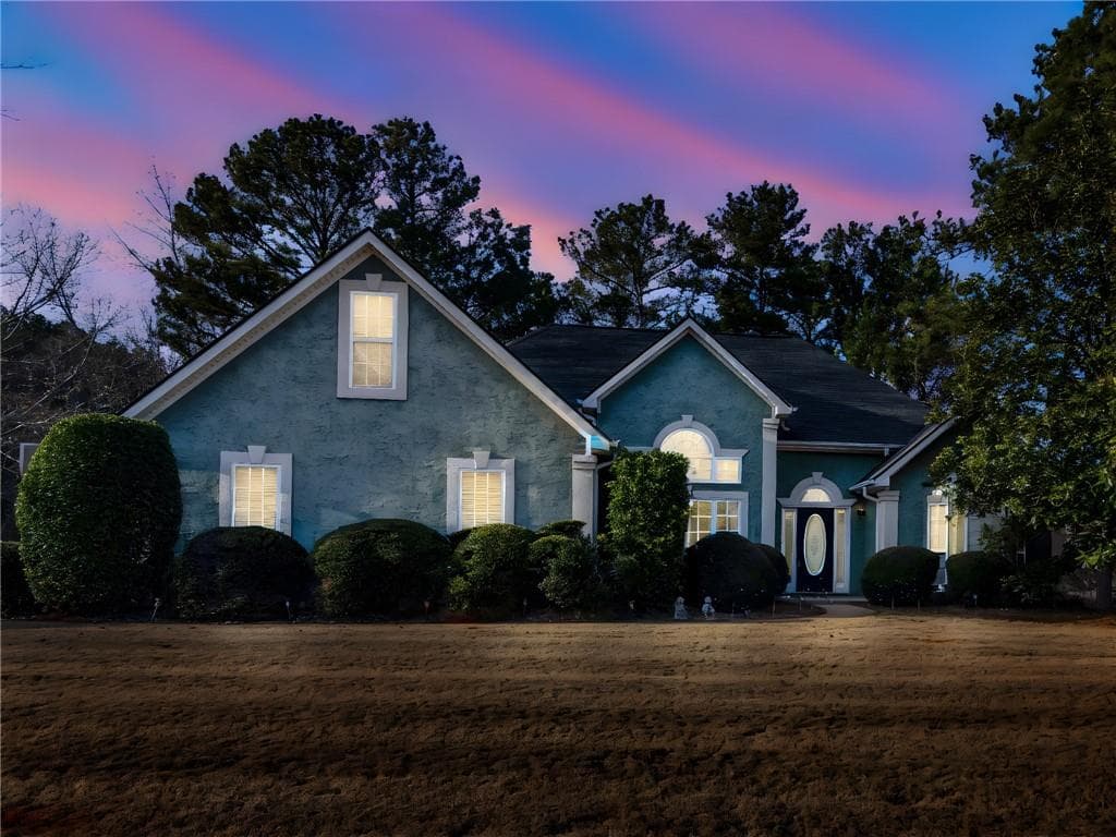 3 bedroom, 2 bathroom single family residence sold at 10 Lindsey Court, Mcdonough, GA 30252