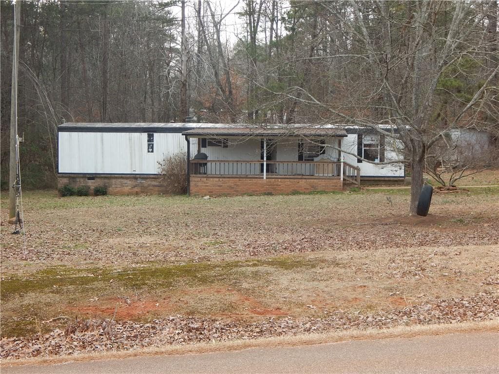 324 Pinetree Road, Toccoa, GA 30577 — most recent listing photo