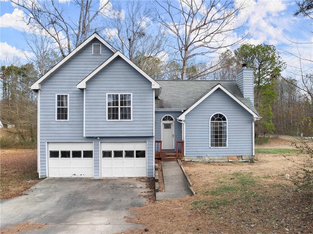 5825 Rolling Oaks Drive, Cumming, GA 30040 — most recent listing photo