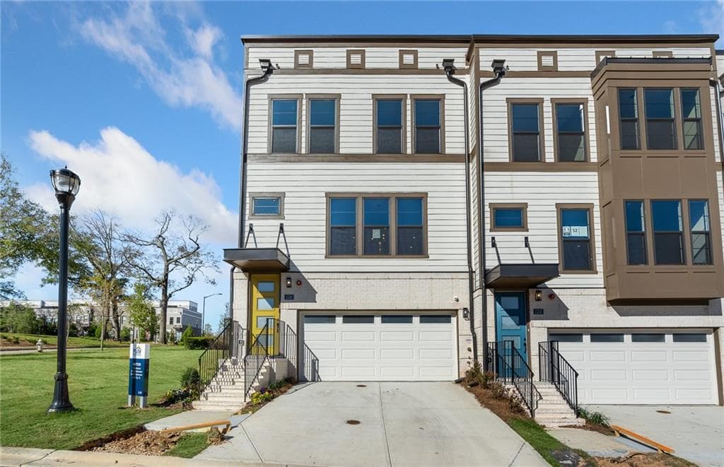 3 bedroom, 5 bathroom townhouse sold at 1119 Rivard Circle, Atlanta, GA 30318