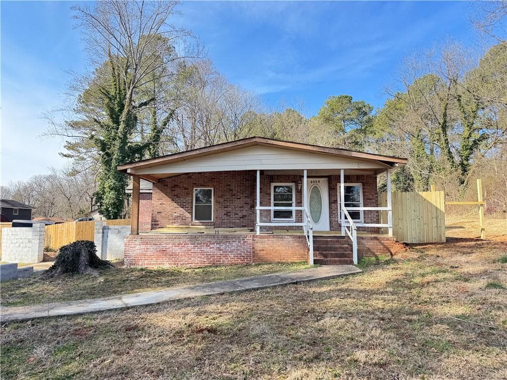 4 bedroom single family residence sold at 8859 Thomas Road, Jonesboro, GA 30238