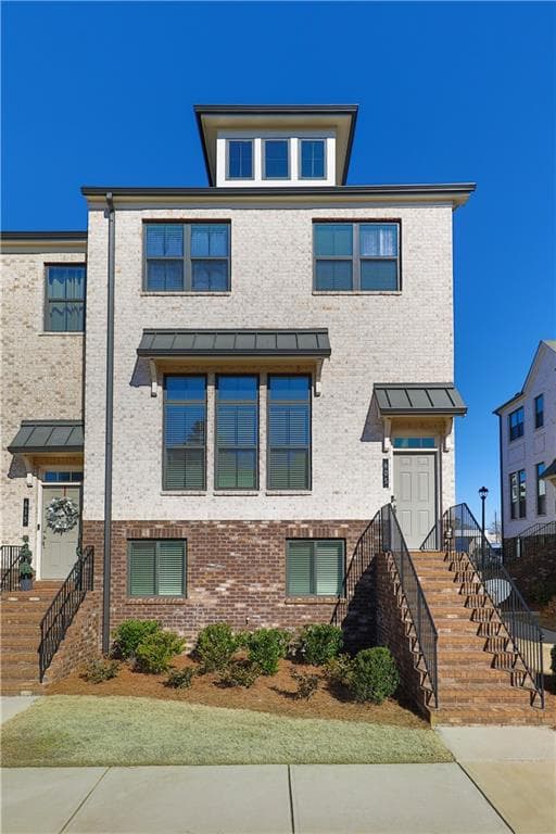4 bedroom, 4 bathroom townhouse sold at 605 Fairview Circle, Roswell, GA 30076