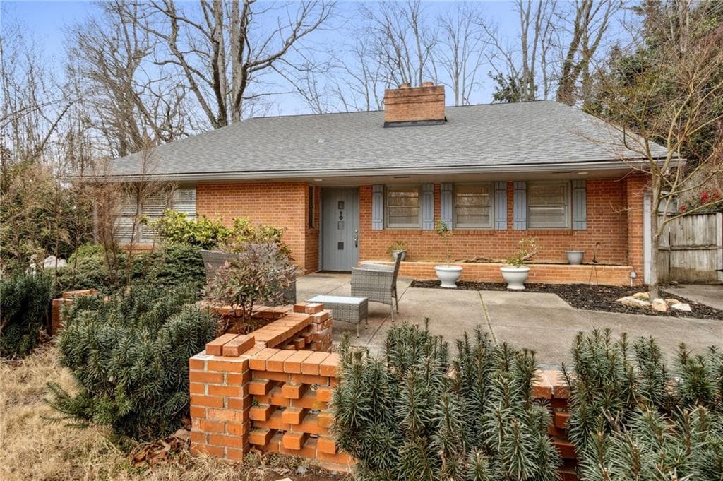 4 bedroom, 4 bathroom single family residence sold at 760 Hillside Drive, Gainesville, GA 30501