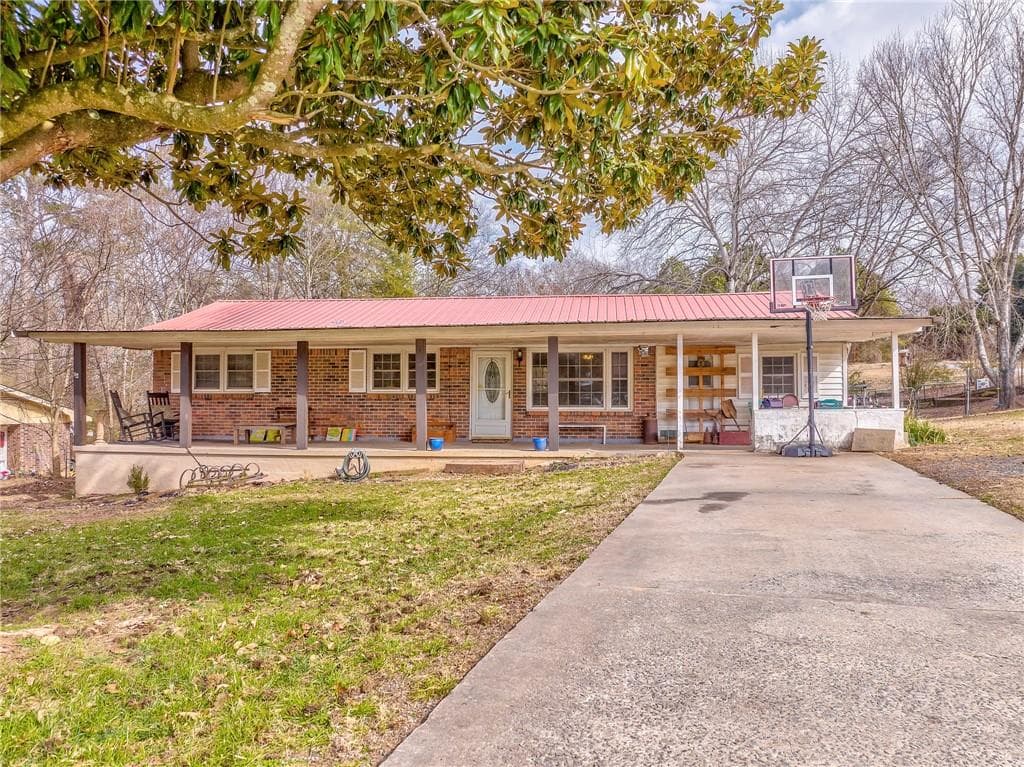 4 bedroom, 1 bathroom single family residence sold at 283 Reynolds Bridge Road, Kingston, GA 30145