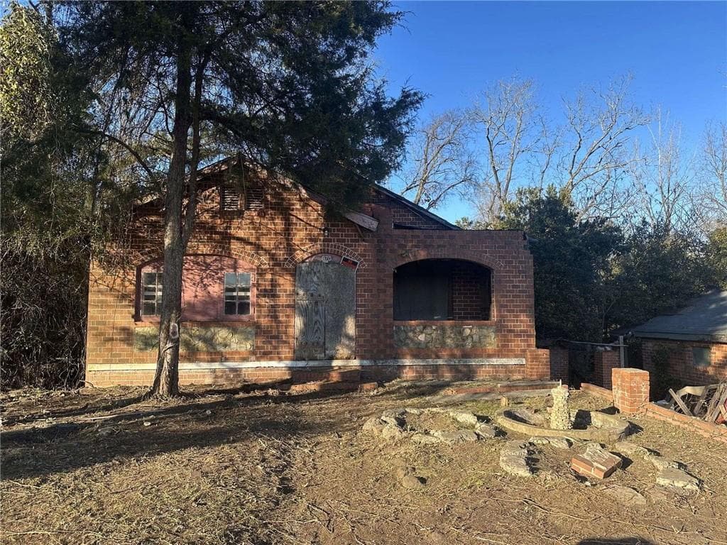 3 bedroom, 2 bathroom single family residence sold at 970 Emery Highway, Macon, GA 31217