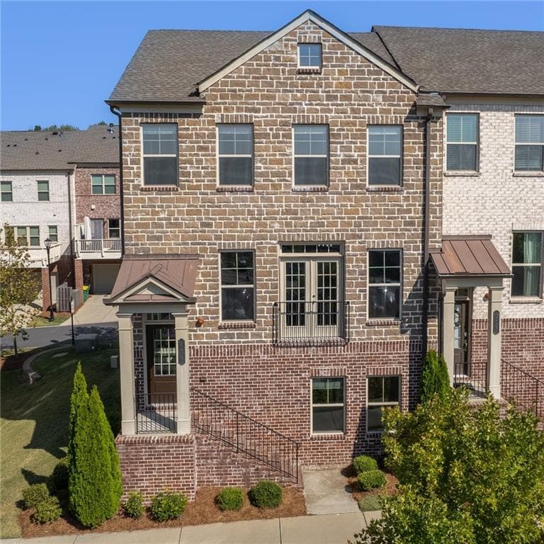 4 bedroom, 4 bathroom townhouse sold at 414 Montclair Court, Woodstock, GA 30188