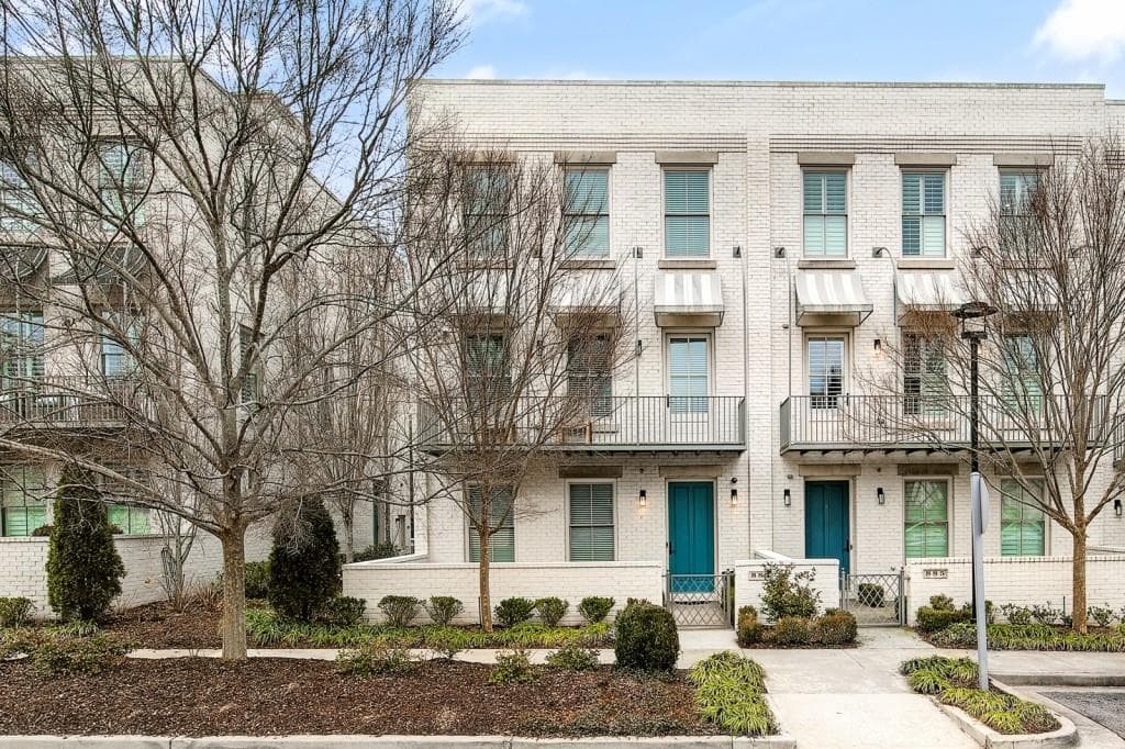 4 bedroom, 4 bathroom, 2,490 sq ft townhouse sold at 883 3rd Street, Alpharetta, GA 30009