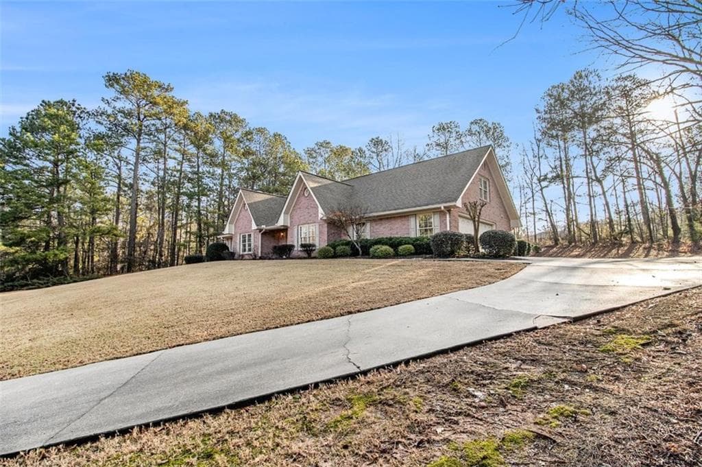 4 bedroom, 3 bathroom single family residence sold at 1824 Colonial South Drive, Conyers, GA 30094