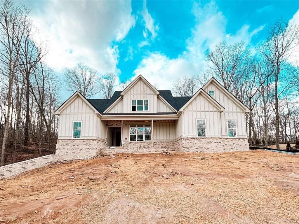 5 bedroom, 4 bathroom single family residence sold at 5859 Canterbury Way, Clermont, GA 30527