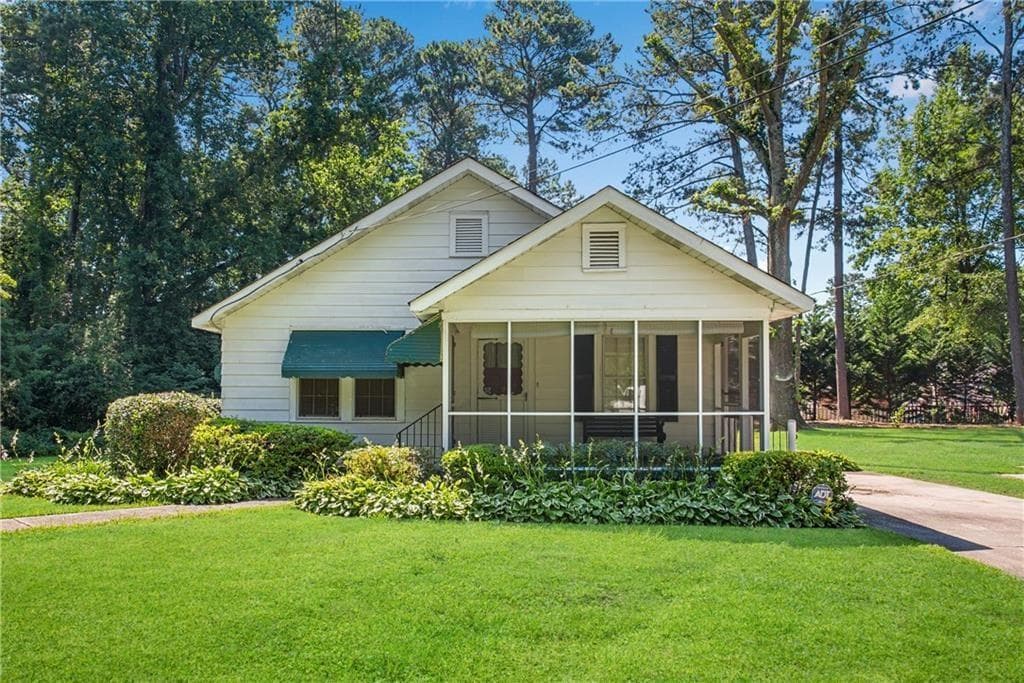 2 bedroom, 2 bathroom single family residence sold at 3551 Lavista Road, Decatur, GA 30033