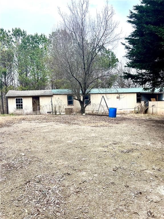 3 bedroom, 2 bathroom single family residence sold at 2167 Wildwood Drive, Gainesville, GA 30507