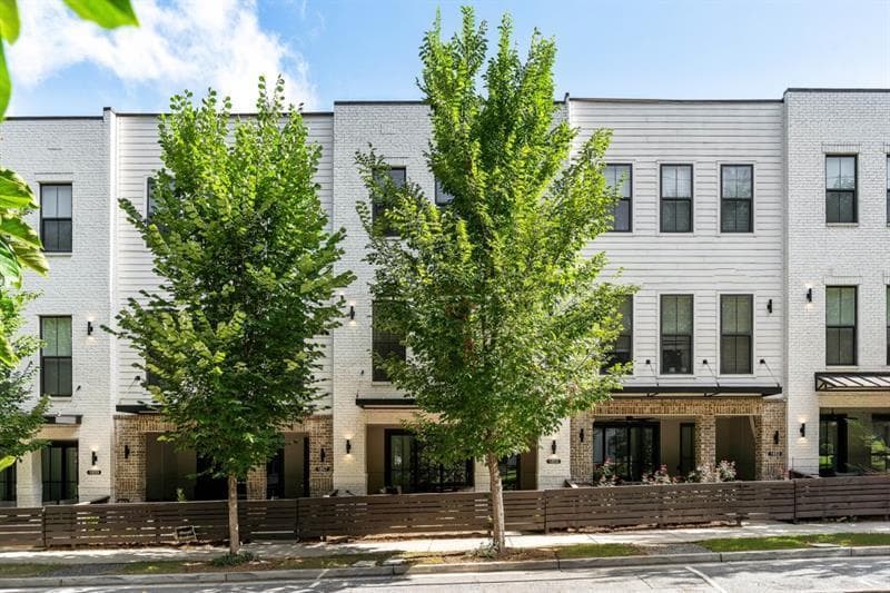 1855 La Dawn Lane, Atlanta, GA 30318 — most recent listing photo
