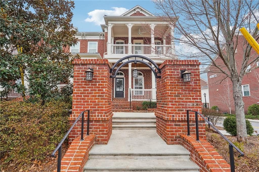 4 bedroom, 4 bathroom townhouse sold at 639 Brennan Drive, Decatur, GA 30033