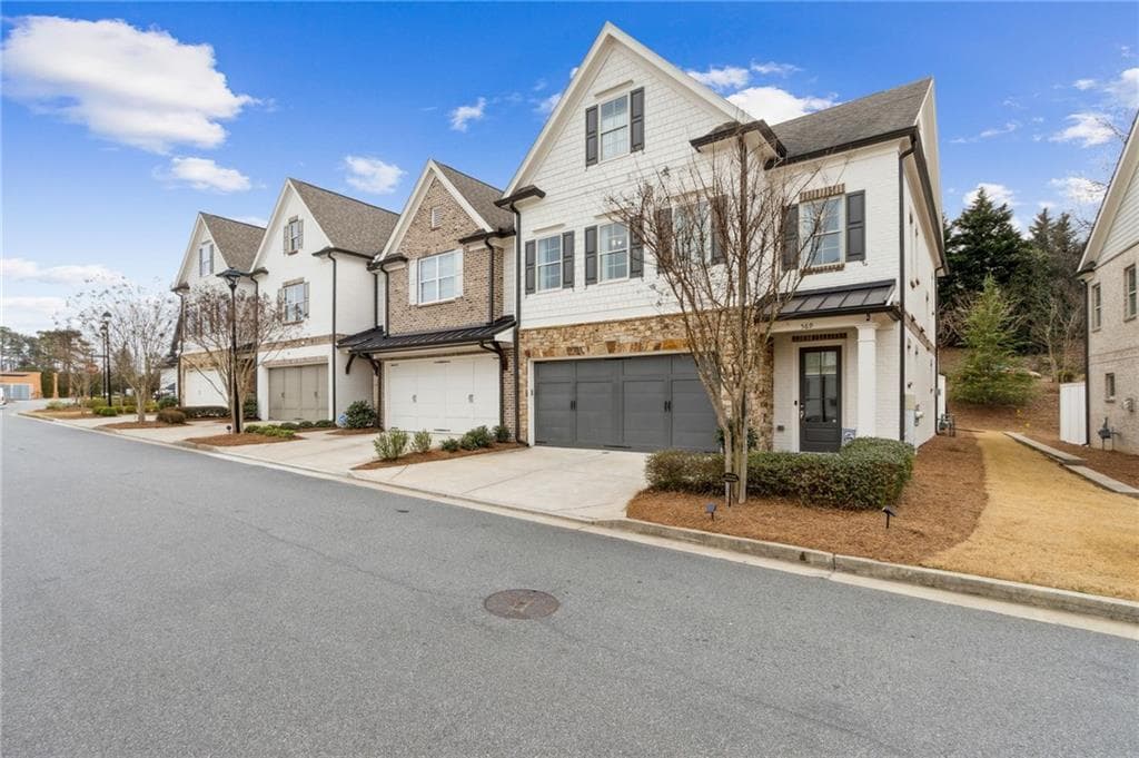 4 bedroom, 4 bathroom townhouse sold at 569 Stone Field Run, Marietta, GA 30060