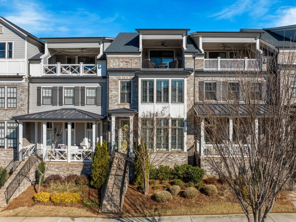 4 bedroom, 5 bathroom townhouse sold at 364 Concord Street, Alpharetta, GA 30009