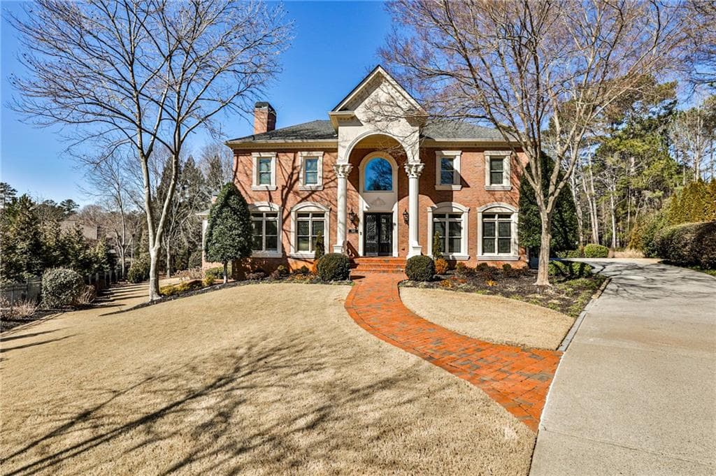 6 bedroom, 7 bathroom, 8,012 sq ft single family residence sold at 620 Elizabeth Oak Court, Alpharetta, GA 30004
