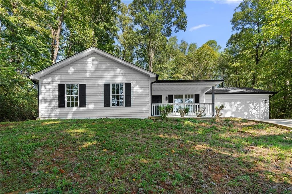 3 bedroom, 2 bathroom single family residence sold at 4321 Benefield Circle, Braselton, GA 30517