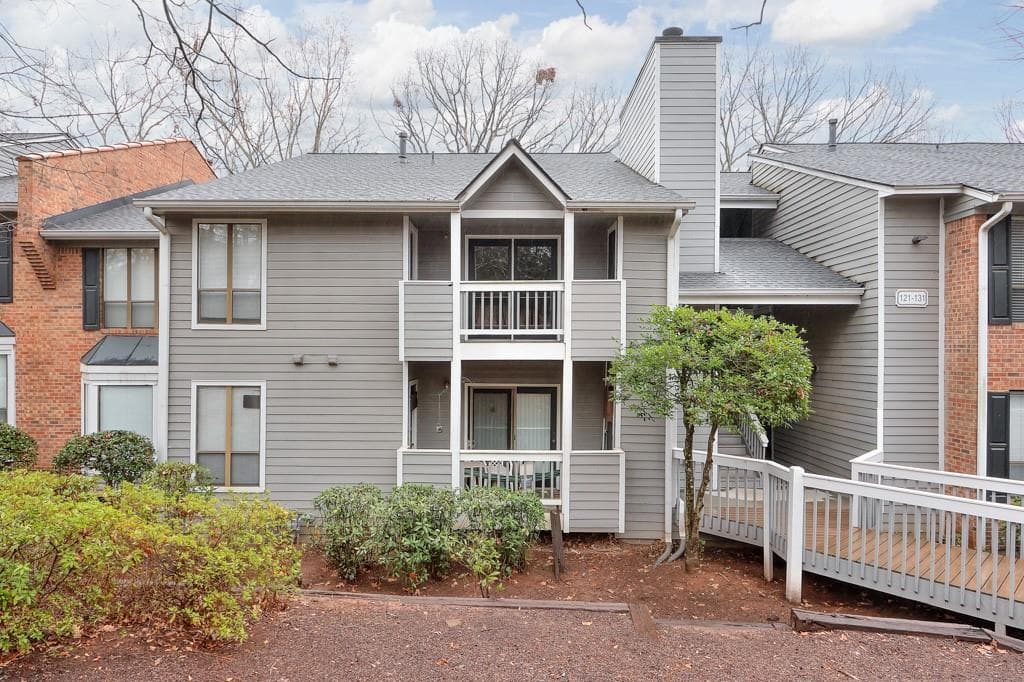 2 bedroom, 1 bathroom condominium sold at 128 Warm Springs Circle, Roswell, GA 30075