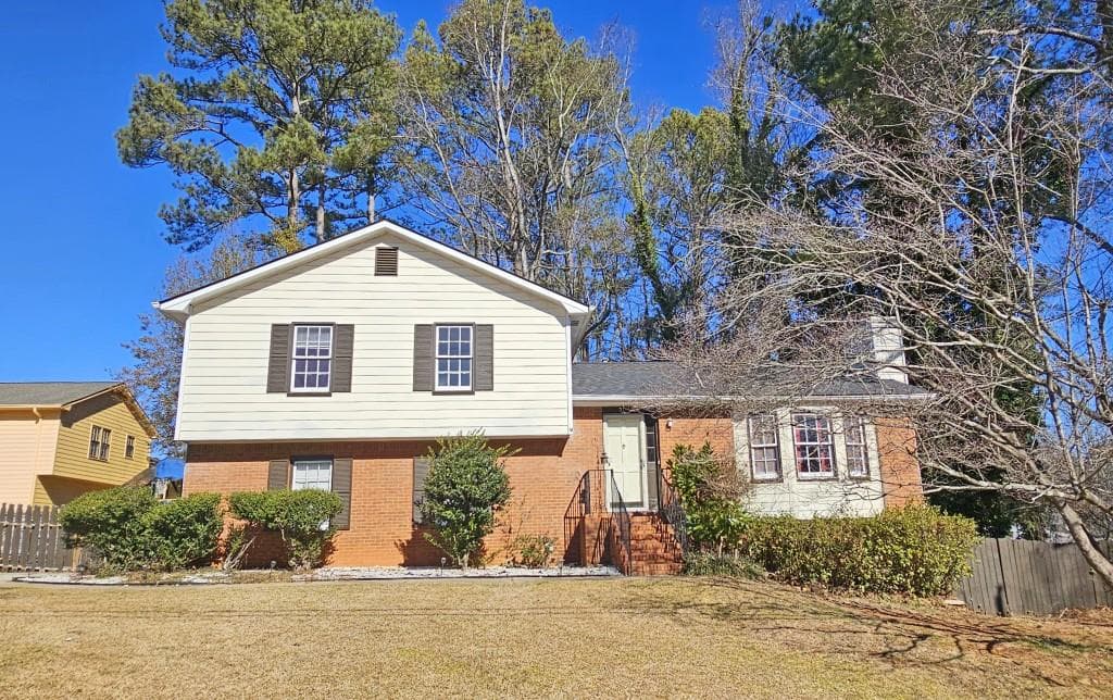 3 bedroom, 3 bathroom single family residence sold at 3858 Lagoon Way, Stone Mountain, GA 30083