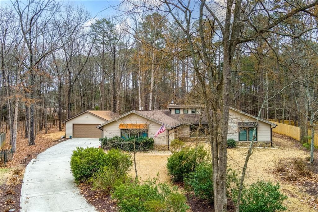 221 Shadowood Lane, Peachtree City, GA 30269 — most recent listing photo