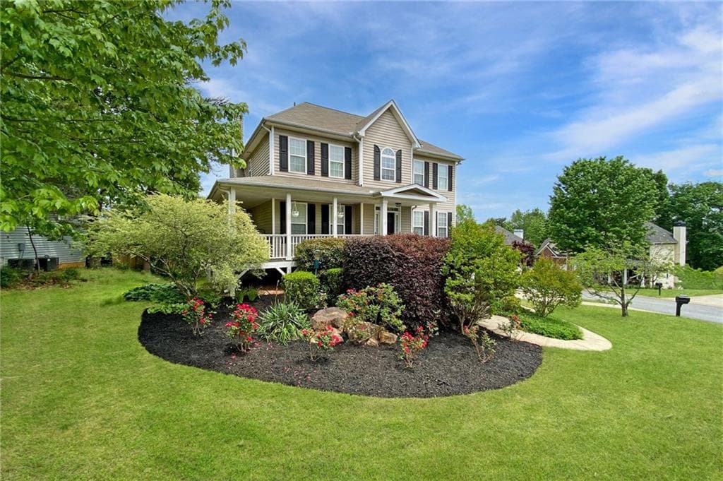 3 bedroom, 3 bathroom, 2,800 sq ft single family residence sold at 974 Soaring Way, Marietta, GA 30062