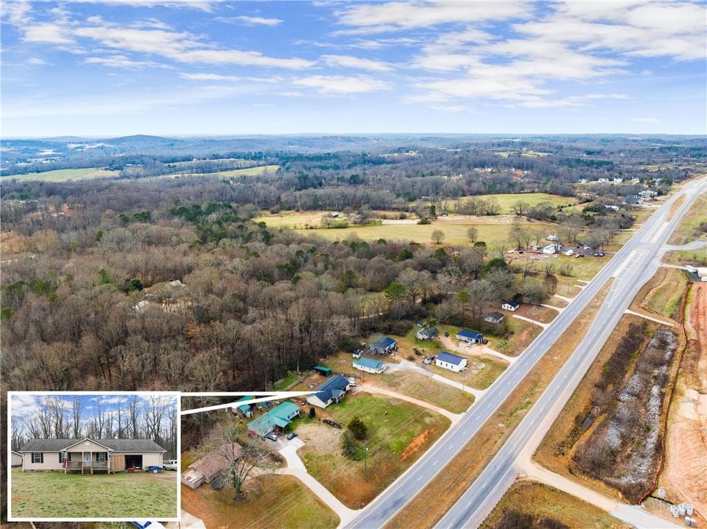 3 bedroom, 2 bathroom single family residence sold at 3356 Athens Highway, Gainesville, GA 30507