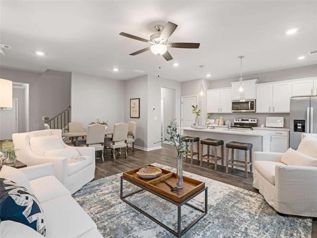 3 bedroom, 3 bathroom townhouse sold at 5603 Hislop Lane 79, Mableton, GA 30126