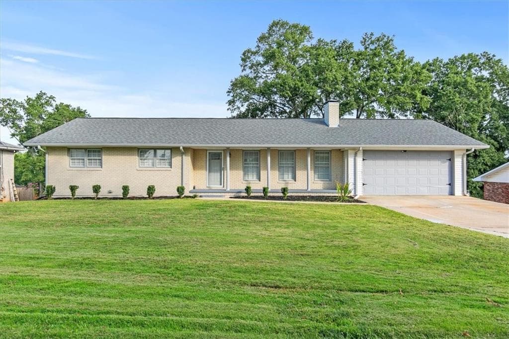 3 bedroom, 3 bathroom single family residence sold at 1473 Vine Street, Gainesville, GA 30501