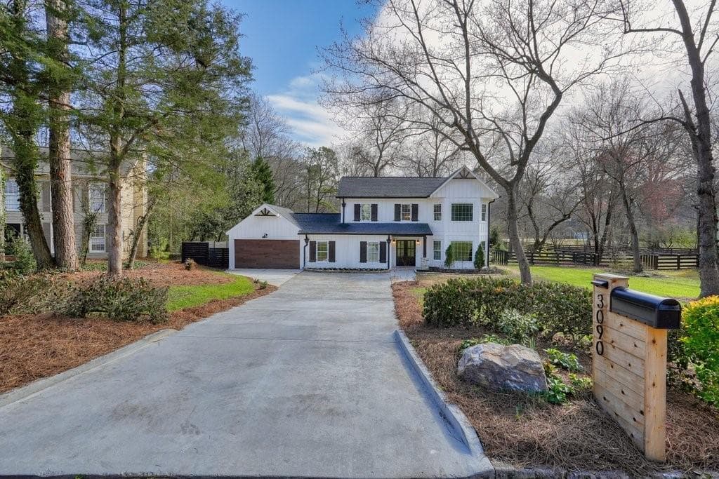 3 bedroom, 3 bathroom, 2,580 sq ft single family residence sold at 3090 Maple Lane, Alpharetta, GA 30009
