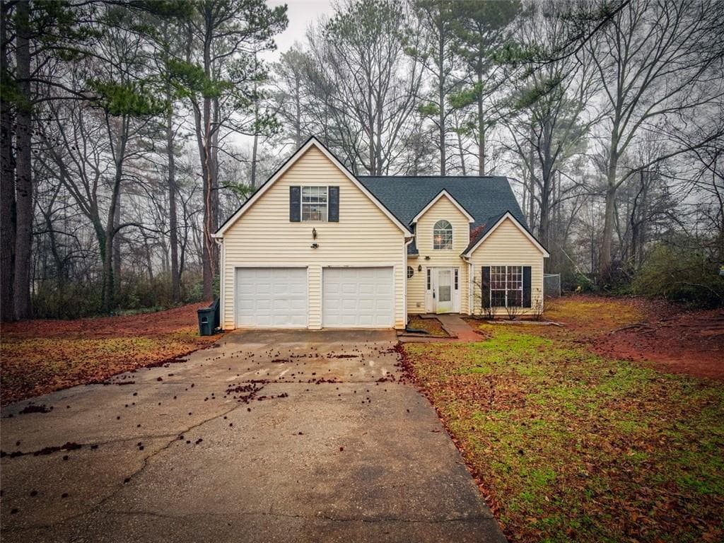 3 bedroom, 3 bathroom single family residence sold at 242 FAIRVIEW Point, Ellenwood, GA 30294