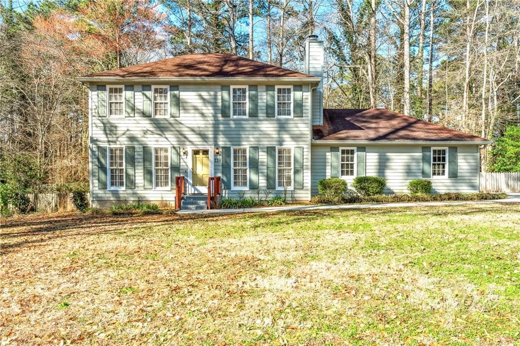 3 bedroom, 3 bathroom single family residence sold at 220 Mimosa Drive, Fayetteville, GA 30214