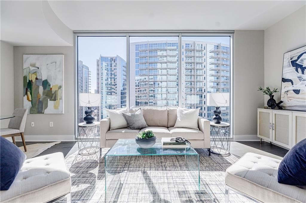 2 bedroom, 2 bathroom condominium sold at 20 10th Street 901, Atlanta, GA 30309