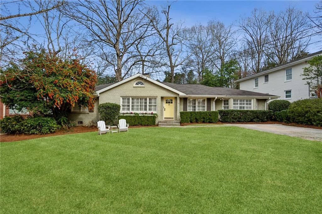3 bedroom, 2 bathroom, 2,200 sq ft single family residence sold at 1039 Northcliffe Drive, Atlanta, GA 30318