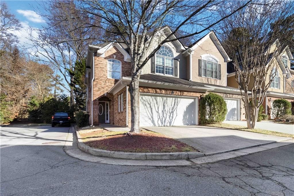 2 bedroom, 3 bathroom townhouse sold at 3263 Tomeh Way, Tucker, GA 30084