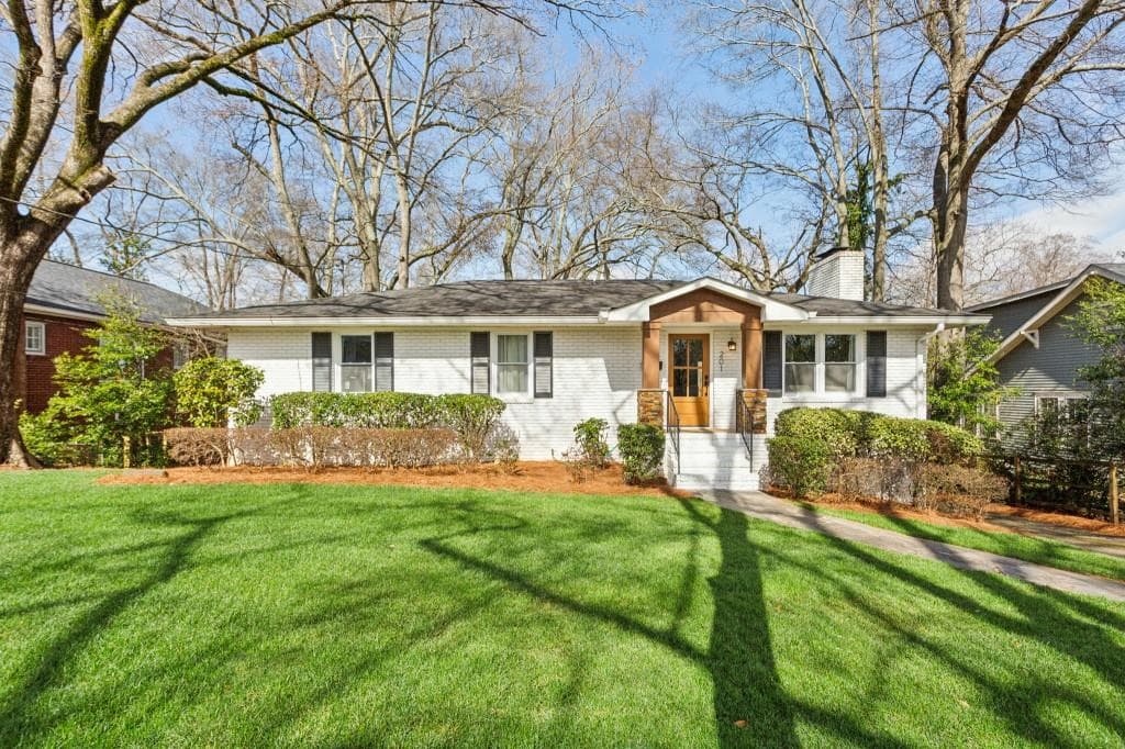 4 bedroom, 3 bathroom, 2,842 sq ft single family residence sold at 201 Seminole Drive, Marietta, GA 30060