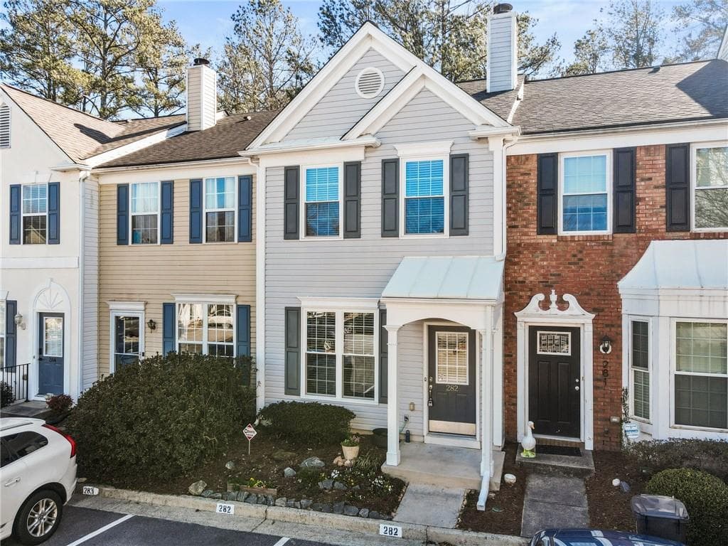 2 bedroom, 3 bathroom townhouse sold at 282 Devonshire Drive, Alpharetta, GA 30022