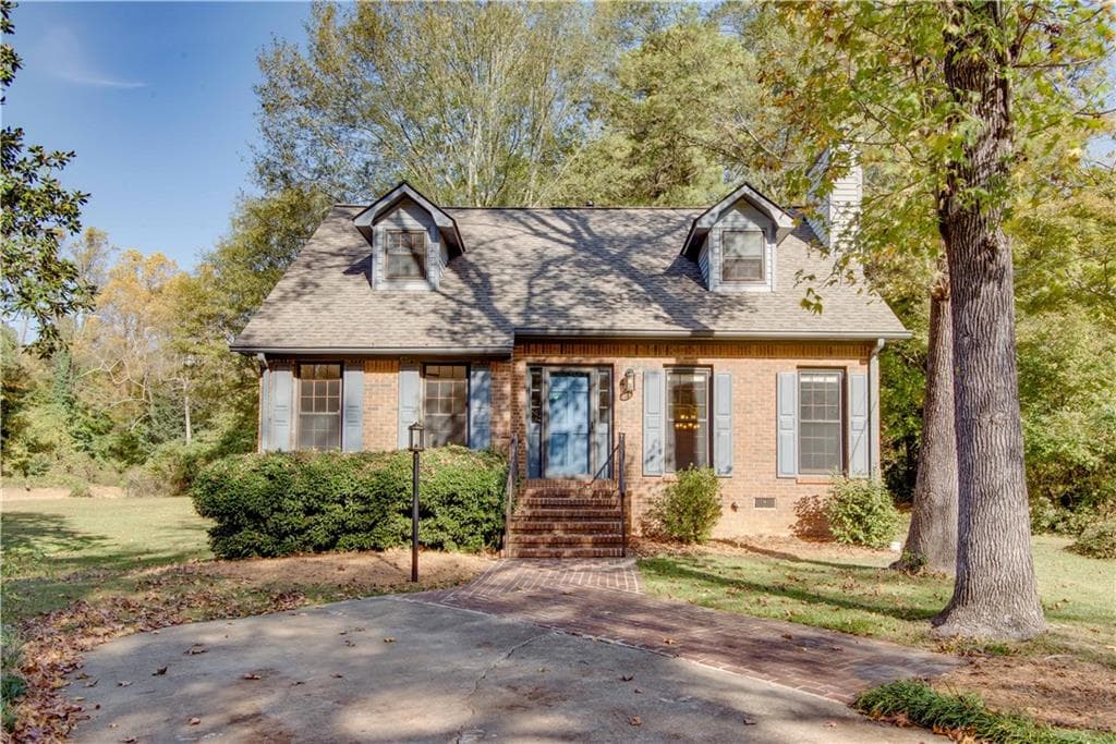 4 bedroom, 3 bathroom single family residence sold at 2229 Rugby Avenue, Atlanta, GA 30337