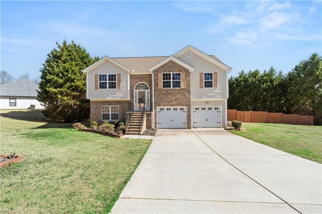 4 bedroom, 3 bathroom single family residence sold at 7235 Magnolia Lane, Fairburn, GA 30213