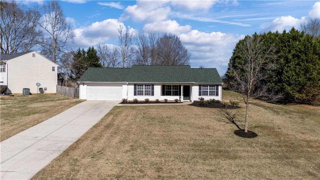 416 Raymond Drive, Winder, GA 30680 — most recent listing photo