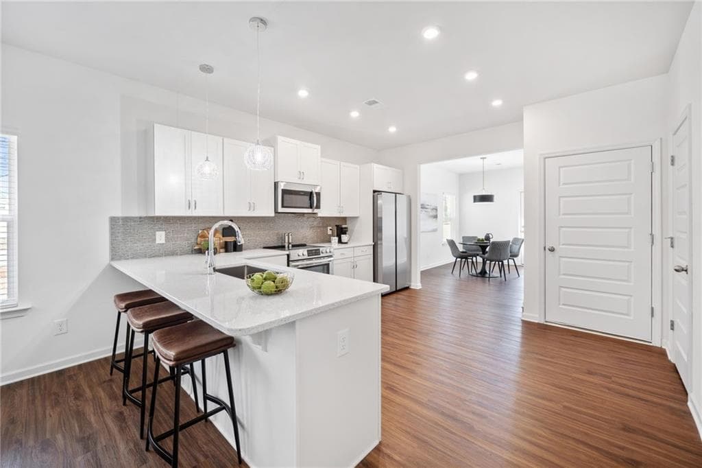 3 bedroom, 2 bathroom single family residence sold at 804 White Street, Villa Rica, GA 30180
