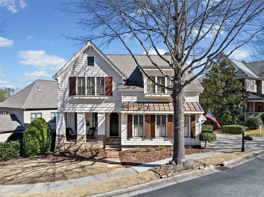5 bedroom, 5 bathroom, 4,811 sq ft single family residence sold at 3015 Woodvale Court, Alpharetta, GA 30022