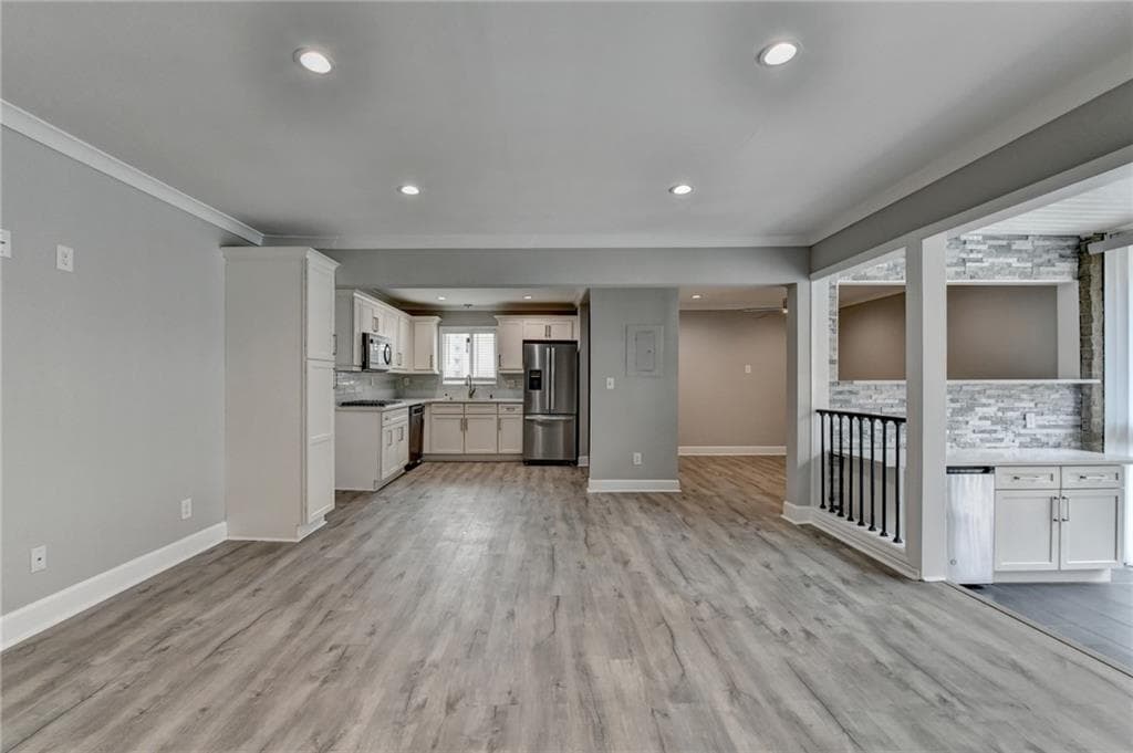 2 bedroom, 2 bathroom, 1,152 sq ft condominium sold at 346 Carpenter Drive 29, Atlanta, GA 30328