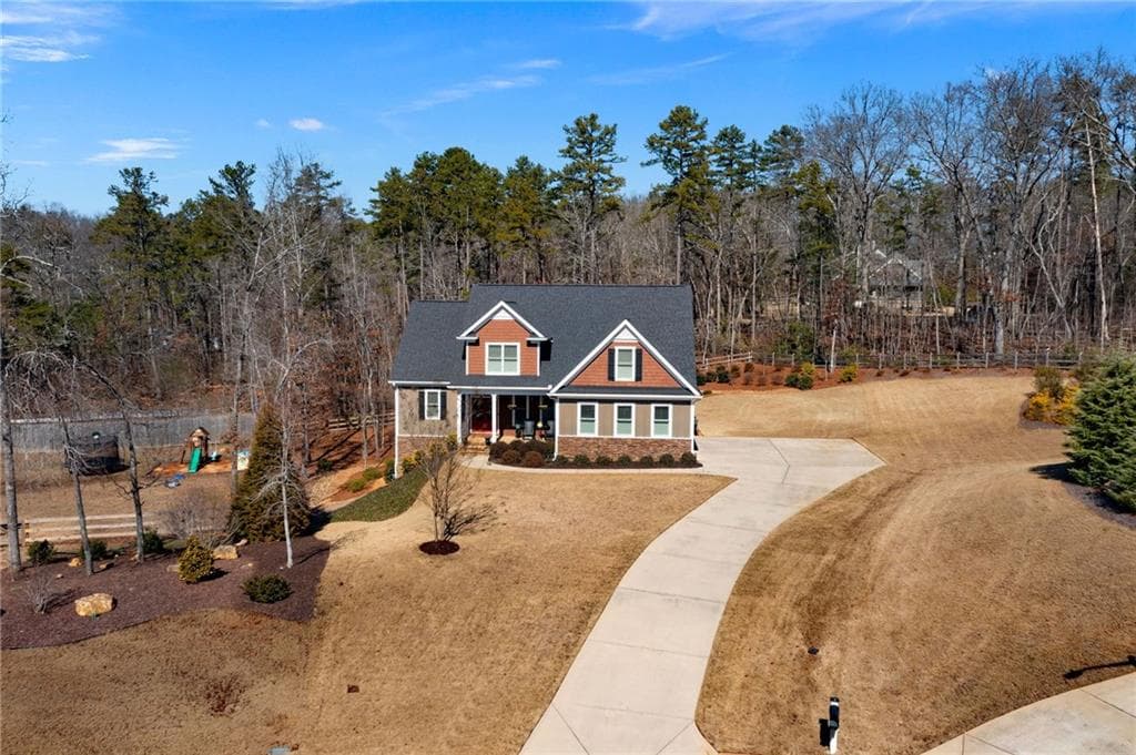4 bedroom, 3 bathroom single family residence sold at 10 Bristlecone Bend, Cartersville, GA 30120