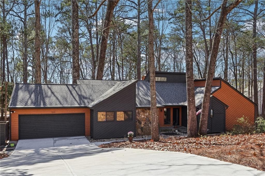 320 Spyglass Bluff, Alpharetta, GA 30022 — most recent listing photo
